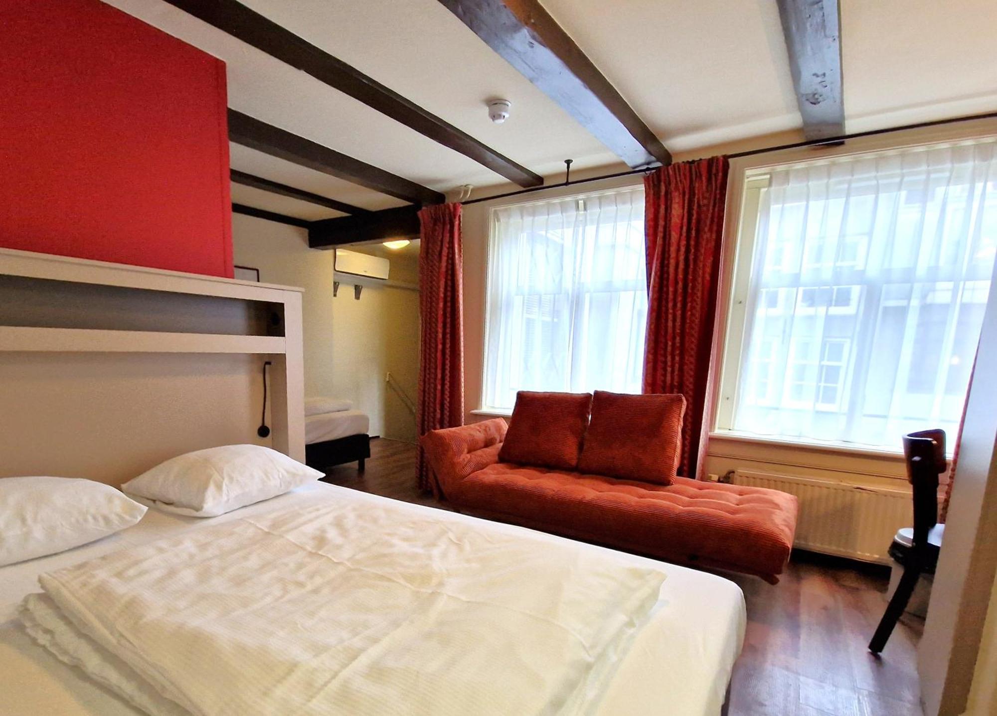 A-Train Hotel Amsterdam Exterior photo