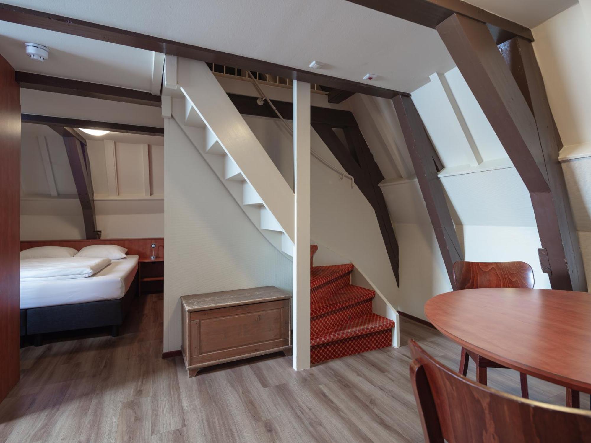 A-Train Hotel Amsterdam Exterior photo